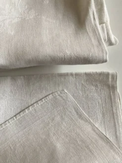 Nappe et 8 serviettes en damas de lin brodées RT vers 1900