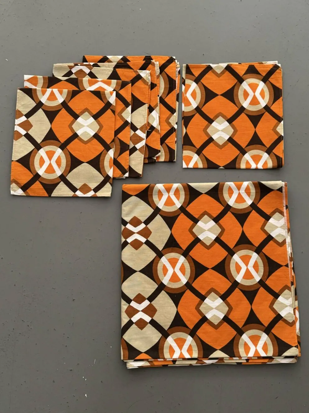 Nappe et serviettes seventies