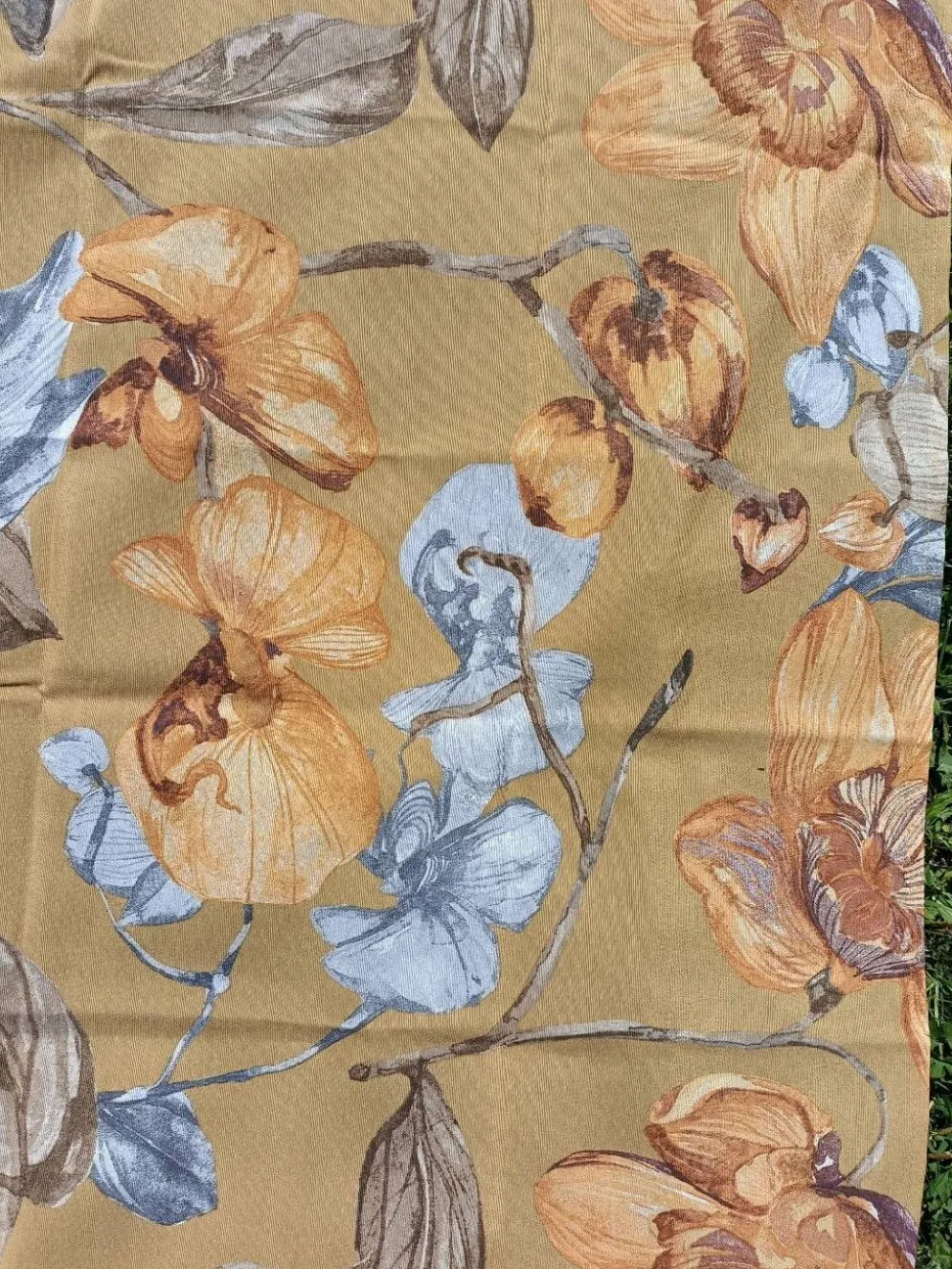 Nappe fleurie
