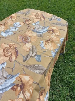 Nappe fleurie