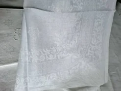 Nappe monogrammée ancienne et 8 serviettes de table