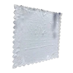 Nappe monogramme LF carrée broderie anglaise