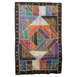 Nappe orientale à miroir et broderie