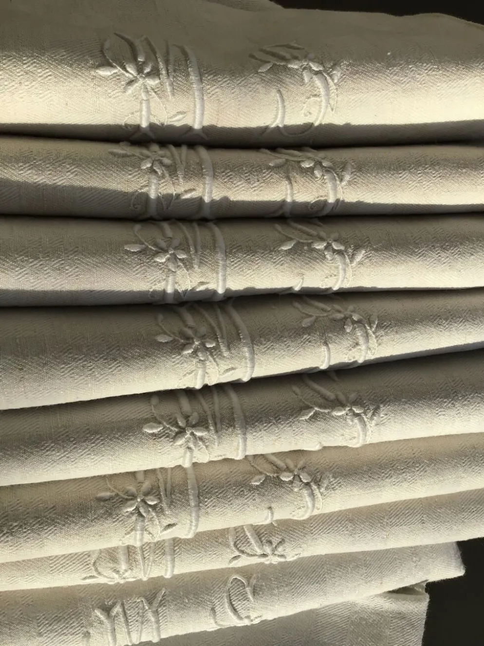 Nappe rectangle MS neuve et 9 serviettes assorties