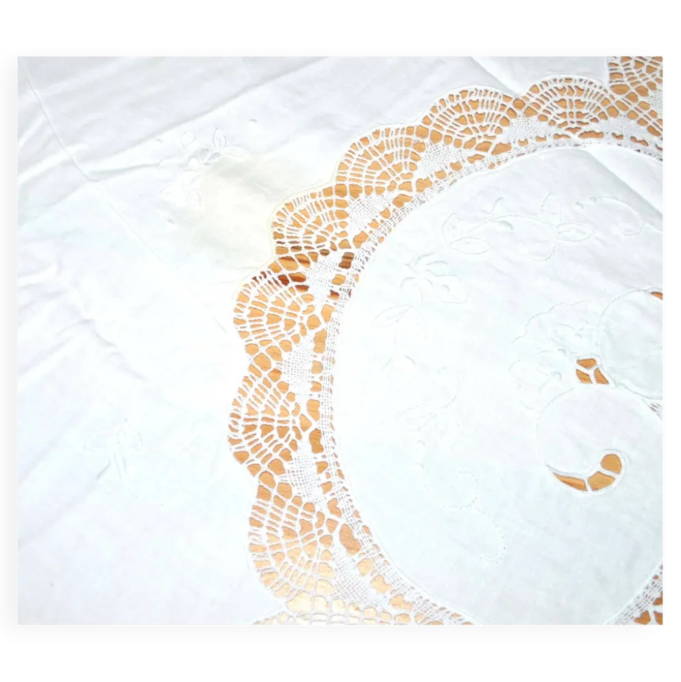 Nappe ronde vintage en coton brodé et ajouré 160x160cm *M3*