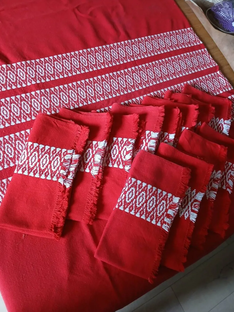 Nappe + 12 serviettes anciennes