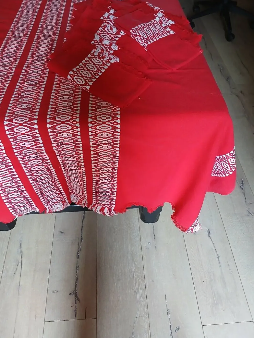 Nappe + 12 serviettes anciennes