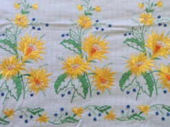 Nappe vintage brodée