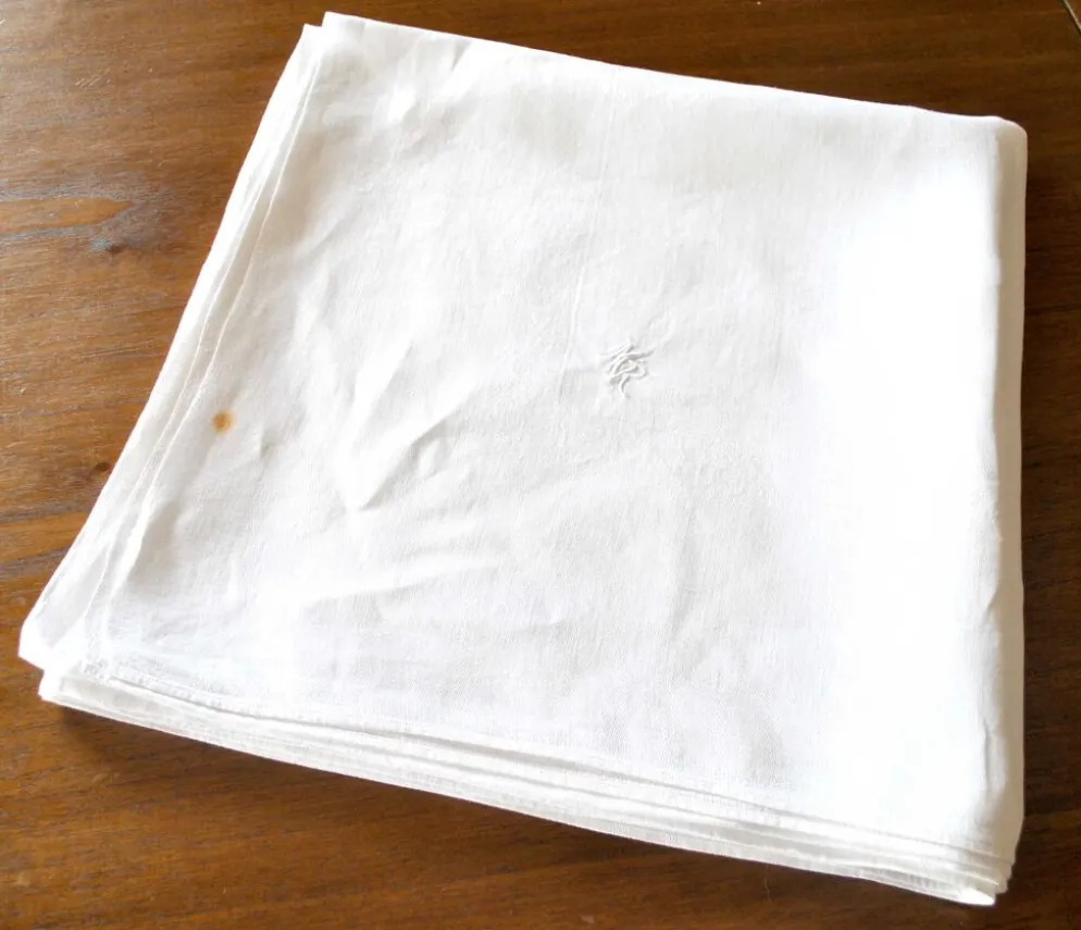 Nappe vintage en coton damassé pour table ronde monogramme MR *D4*