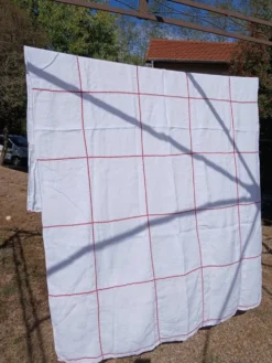 Nappe vintage en lin blanc