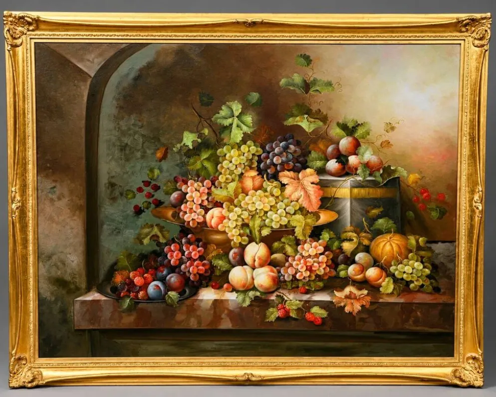 Nature morte avec fruits. Huile sur toile. Signé.