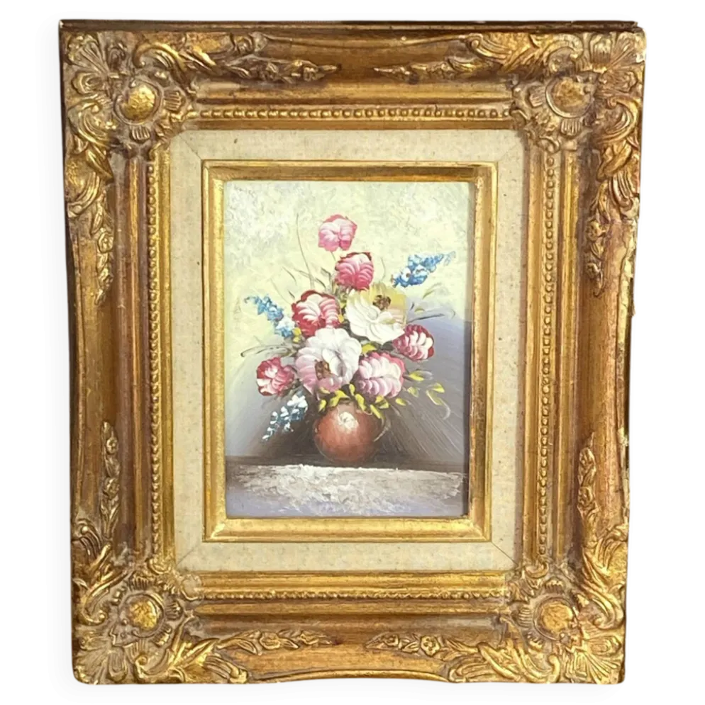 Nature morte, peinture sur isorel, encadrement en bois et stuc