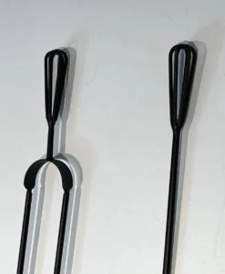 Nécessaire de Feu Design en Métal Laqué Noir et Laiton Poli. France. Vers 1