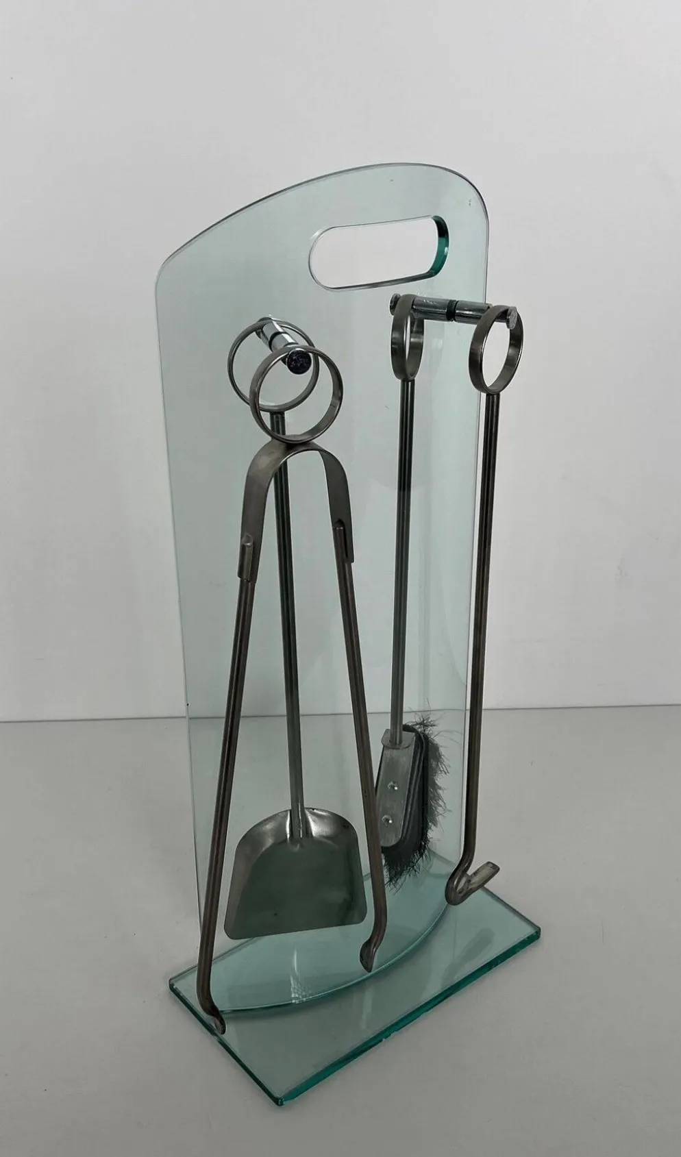 Nécessaire de Feu Design à Portant en Verre Trempé et Outils en Chrome