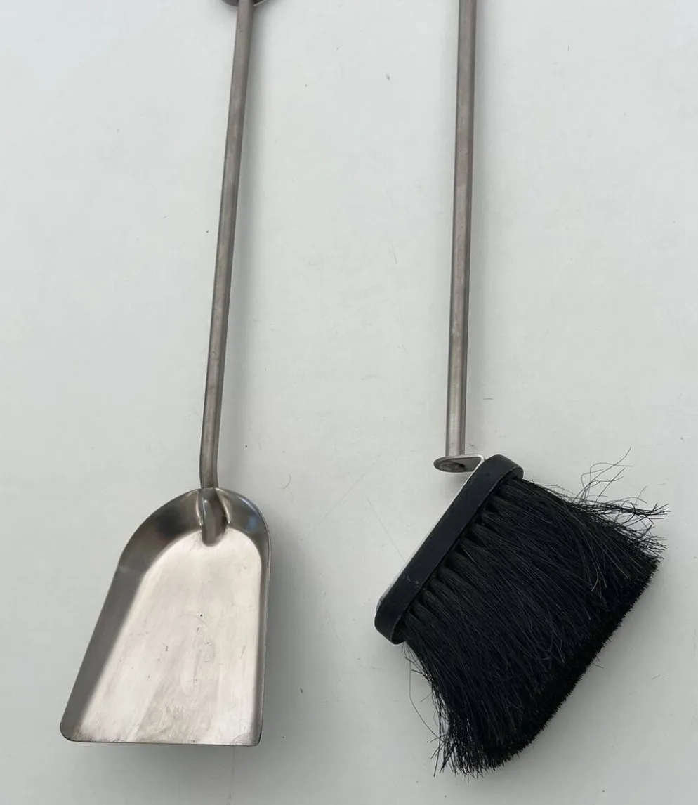 Nécessaire de Feu Design à Portant en Verre Trempé et Outils en Chrome