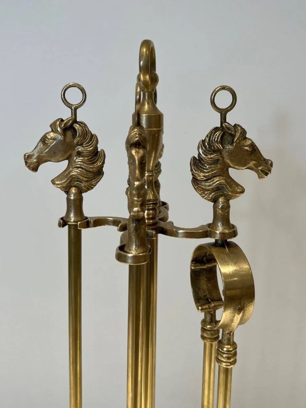Nécessaire de Feu de Style Néoclassique en Laiton à Têtes de Cheval, dans l