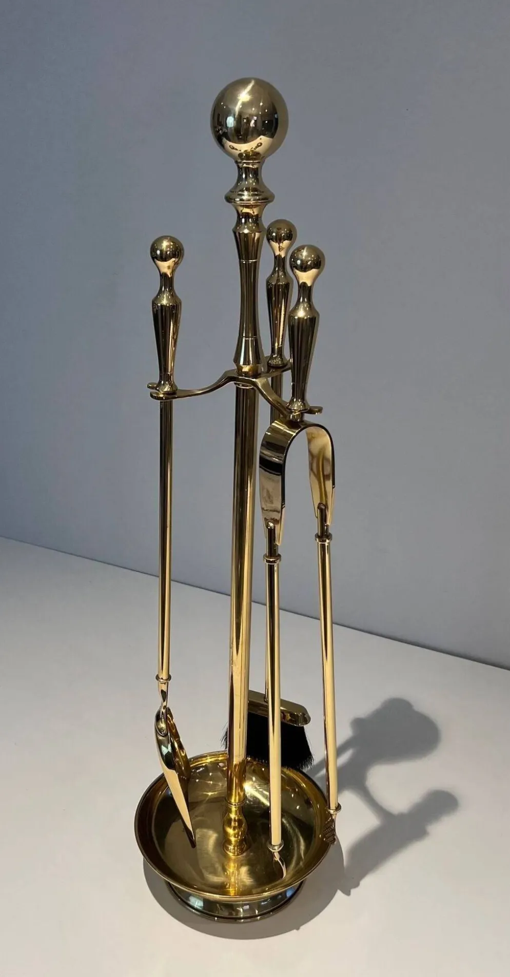Nécessaire de Feu Néoclassique en Laiton Poli sur Support Columnaire à Base