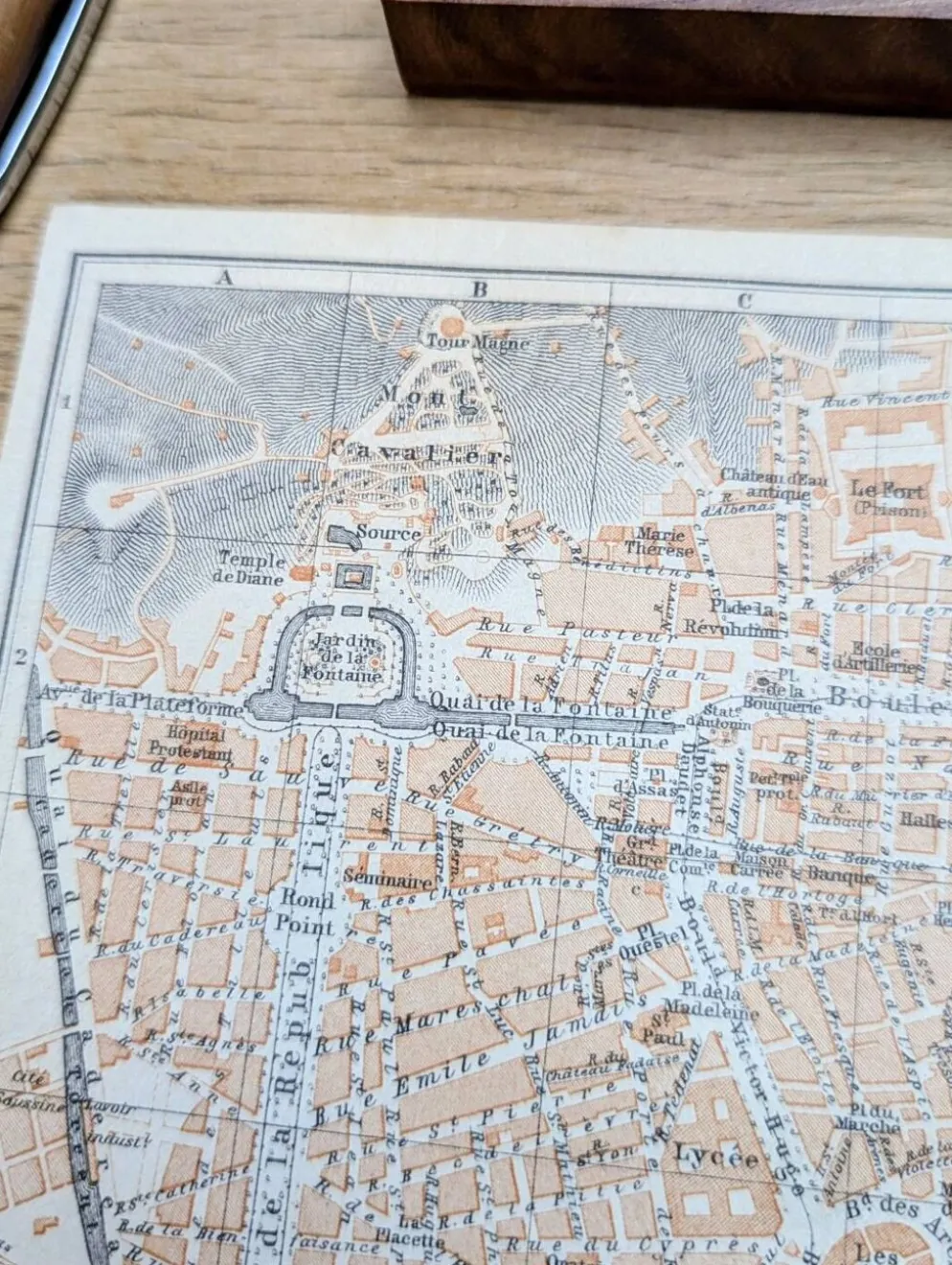Nîmes, Gard, plan original imprimé en 1906.