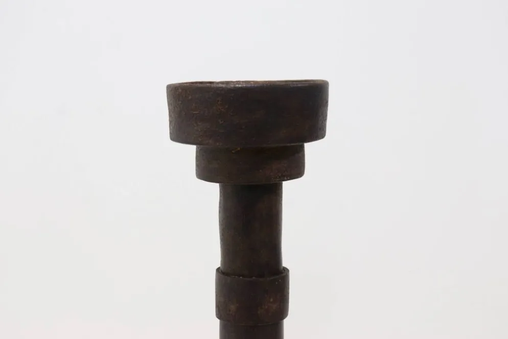 Objet cylindrique en grès brutaliste signé Studio Pottery années 1960