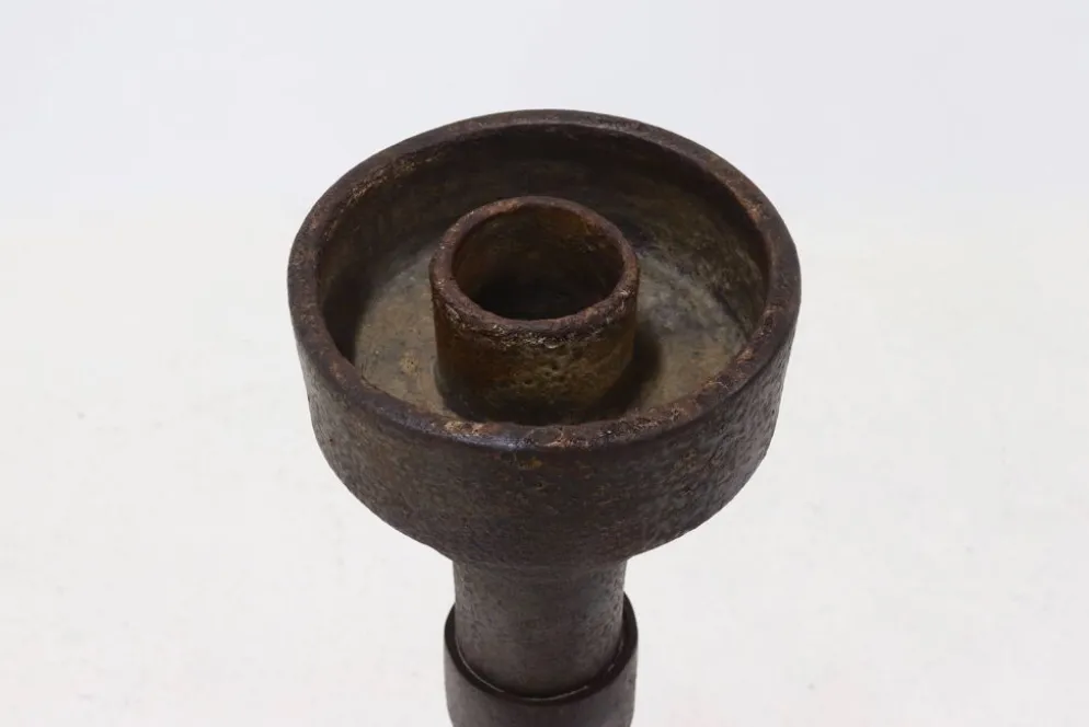 Objet cylindrique en grès brutaliste signé Studio Pottery années 1960