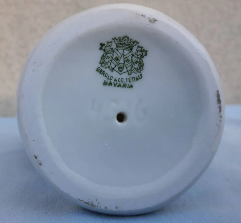 Oiseau en porcelaine