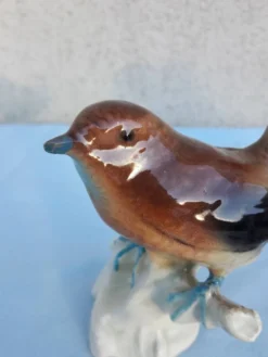 Oiseau en porcelaine