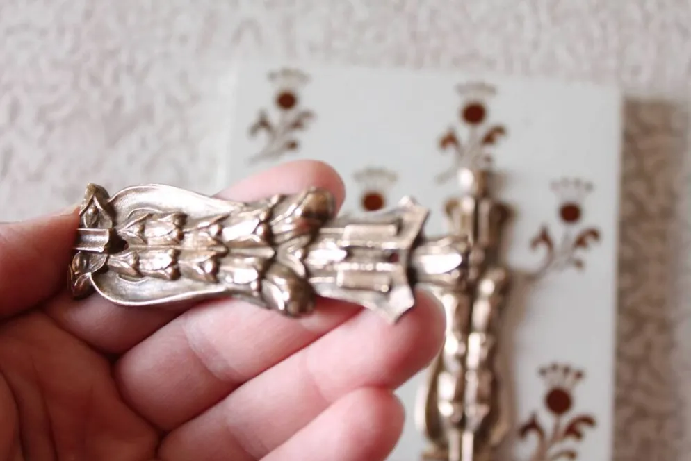 Ornements en bronze ancien