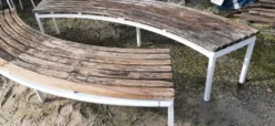 Paire de bancs cintrés