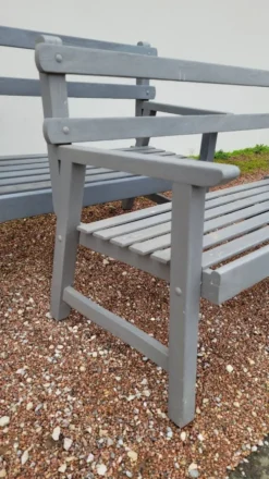 Paire de bancs de jardin parc en bois fabrication ancienne