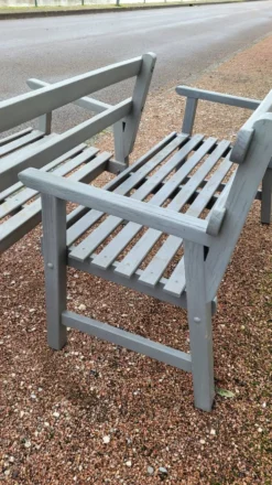Paire de bancs de jardin parc en bois fabrication ancienne
