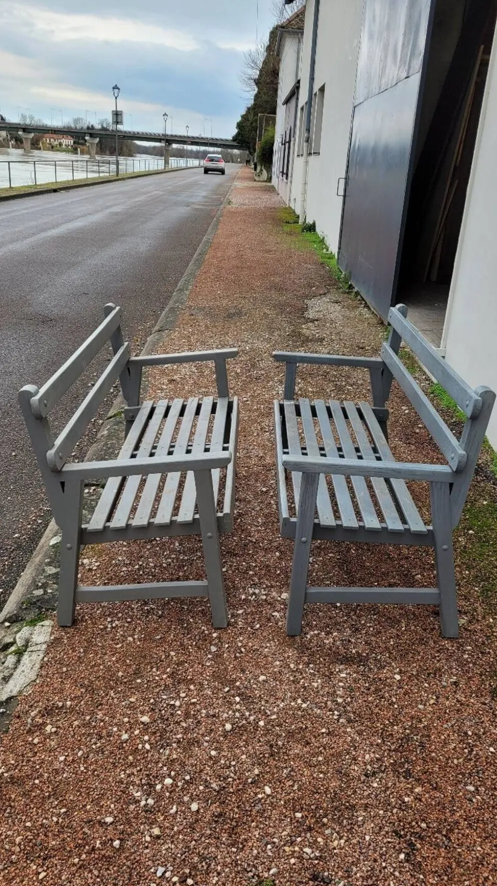 Paire de bancs de jardin parc en bois fabrication ancienne