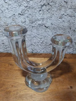 Paire de bougeoirs doubles Art Déco verre pressé moulé 1930