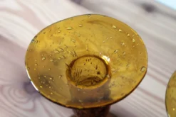 Paire de bougeoirs en verre ambré BIOT