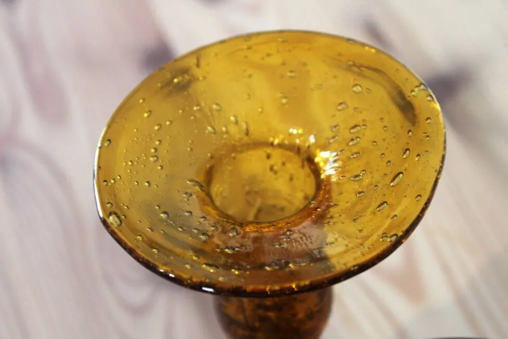Paire de bougeoirs en verre ambré BIOT