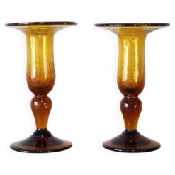 Paire de bougeoirs en verre ambré BIOT