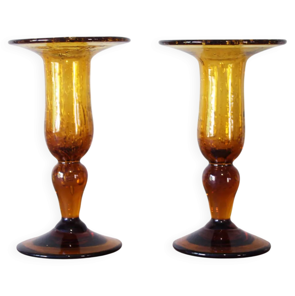 Paire de bougeoirs en verre ambré BIOT