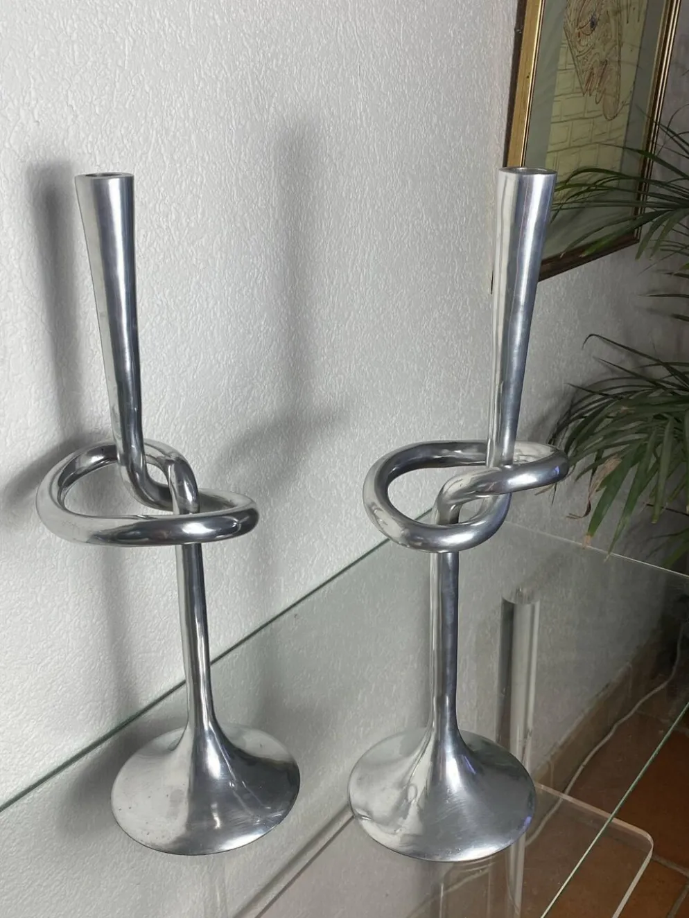 Paire de bougeoirs noeud en aluminium, Italie, 1970
