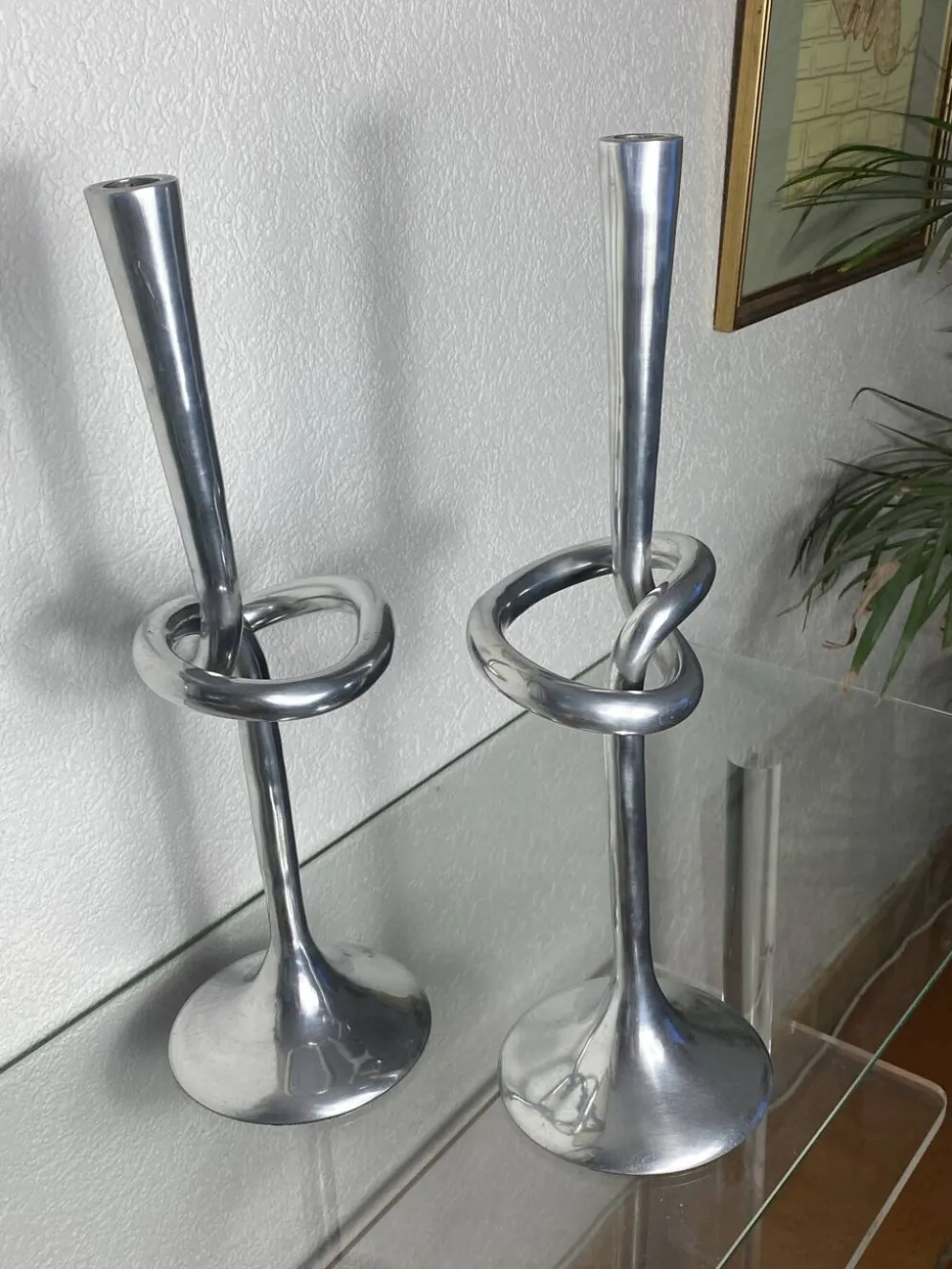 Paire de bougeoirs noeud en aluminium, Italie, 1970