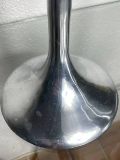 Paire de bougeoirs noeud en aluminium, Italie, 1970