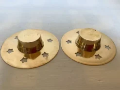 Paire de bougeoirs étoiles en laiton