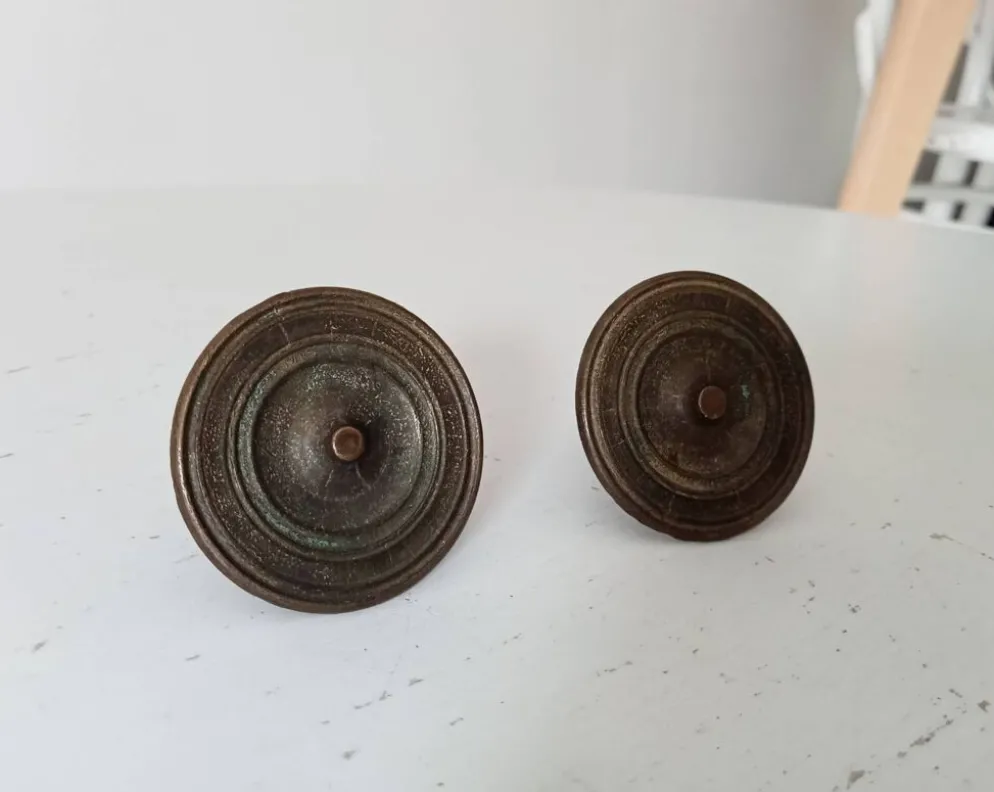 Paire de boutons de meubles anciens Empire XIXeme
