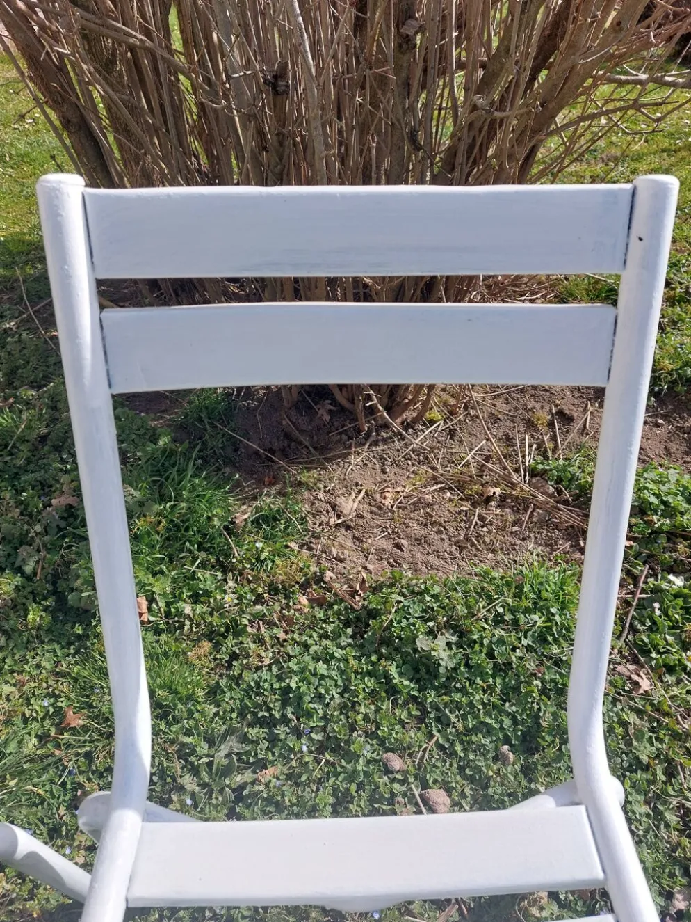 Paire de chaises blanches en métal, style Tolix