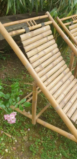 Paire de chaises longues en bambou, transats