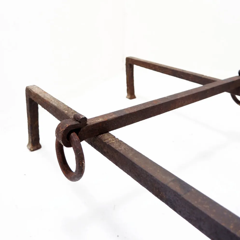 Paire de chenets anciens en fer forgé - XIXe siècle