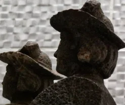 Paire de chenets anciens en fonte Bustes néo-Renaissance France fin XIXᵉ