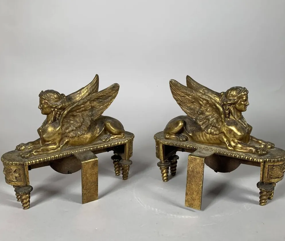 Paire De Chenets Aux Sphinges d'époque Directoire XVIIIème Siècle Attribué