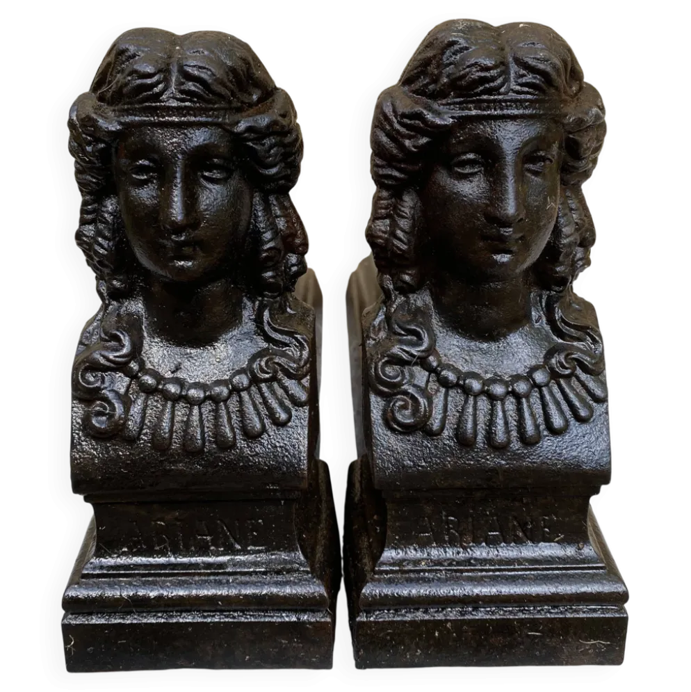 Paire de chenets bustes anciens en fonte "Ariane"
