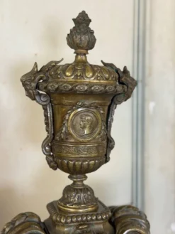 Paire de chenets de style Louis XIV en bronze d’après un dessin de André-Charles Boulle