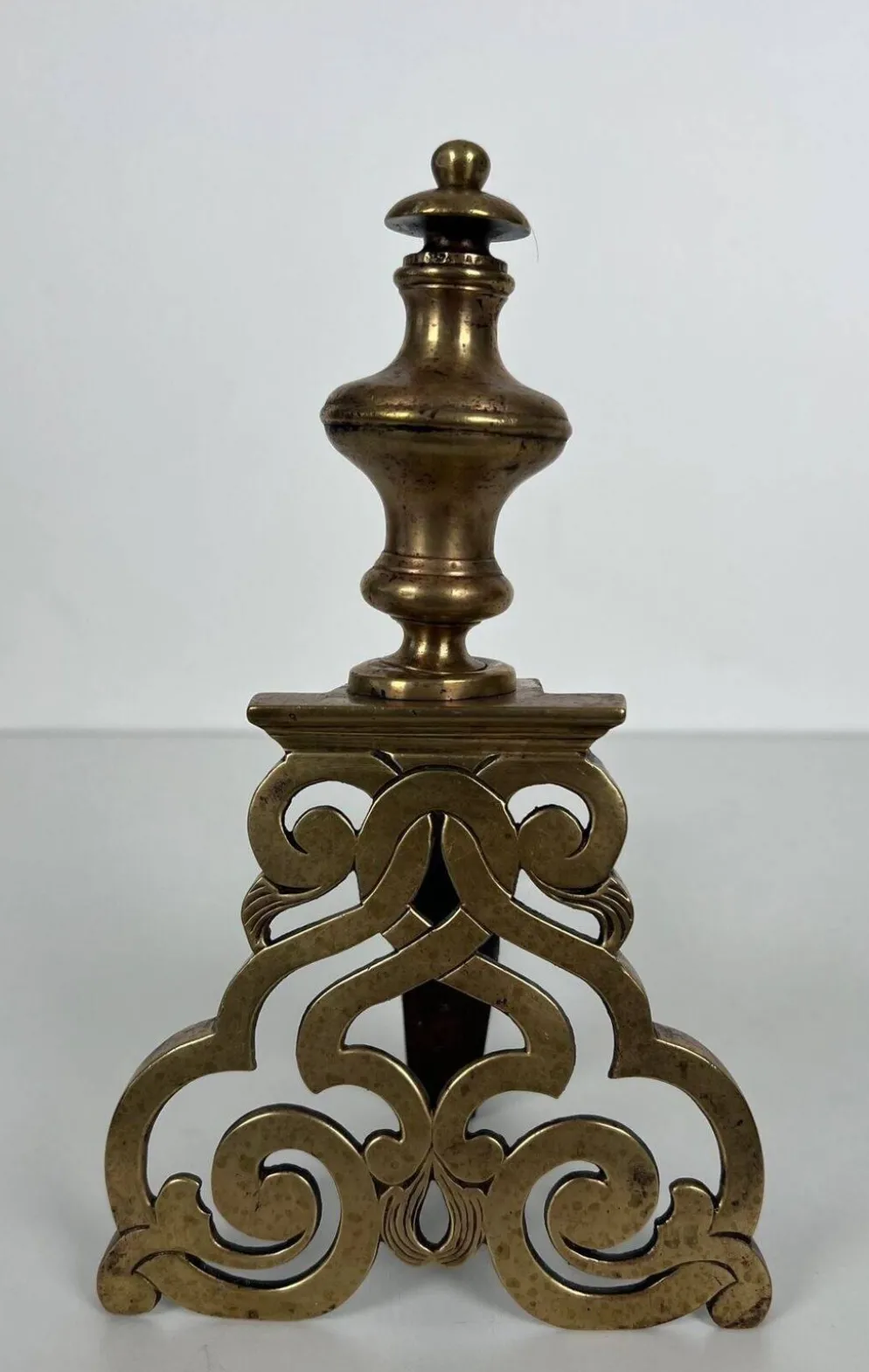 Paire de Chenets en Bronze Ciselé et Fer Forgé de Style Louis XV