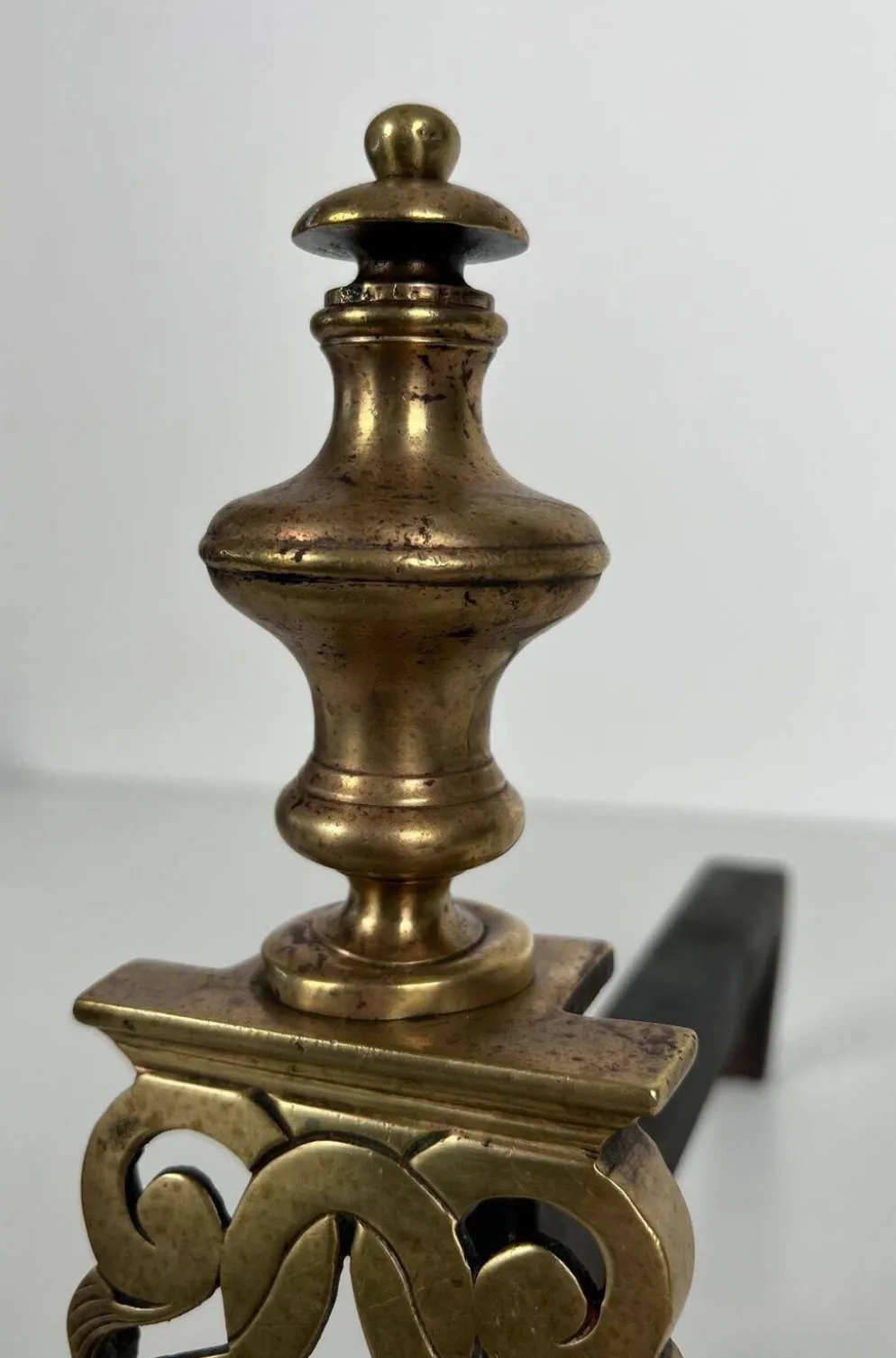 Paire de Chenets en Bronze Ciselé et Fer Forgé de Style Louis XV